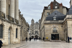 サン・ミシェル教会遠景