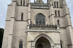 ディジョン サンベニーニュカトリック大聖堂