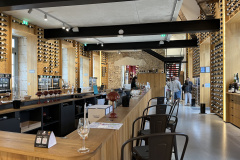 美食とワインの国際展示館 ワインセラー