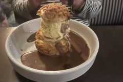 デサート: プロフィトロール