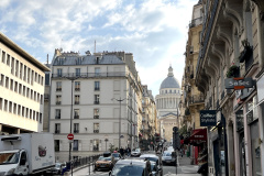 カルチェ・ラタンからパンテオンを望む